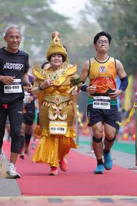 BIB: 47819, 46211, 16708
                            <button type="button" onclick="openModal(8105249)" class="btn btn-primary btn-sm float-right btn-popup" data-toggle="modal" data-target=".modal-high-quality">
                        <i class="fas fa-shopping-cart"></i> Add to Cart
                    </button>
                                            <button type="button" onclick="isThisMe(8105249, true)" class="btn btn-success btn-sm float-right btn-popup btn-isme hidden" data-toggle="tooltip" data-placement="bottom" title="นี่คือรูปของคุณใช่ไหม คลิกที่นี่เพื่อเอาเข้าอัลบั้ม">
                        <i class="fas fa-plus"></i> Add to album
                    </button>
                    <button type="button" onclick="isThisMe(8105249, false)" class="btn btn-warning btn-sm float-right btn-popup btn-isnotme hidden">
                        <i class="fas fa-ban"></i> Remove from album
                    </button>